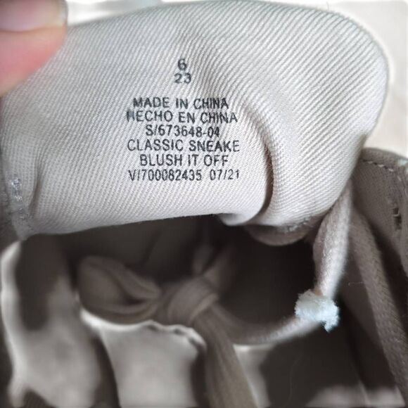 Old Navy Women's Size 6 Pink Blush It Out Classic Sneakers - Picture 6 of 7